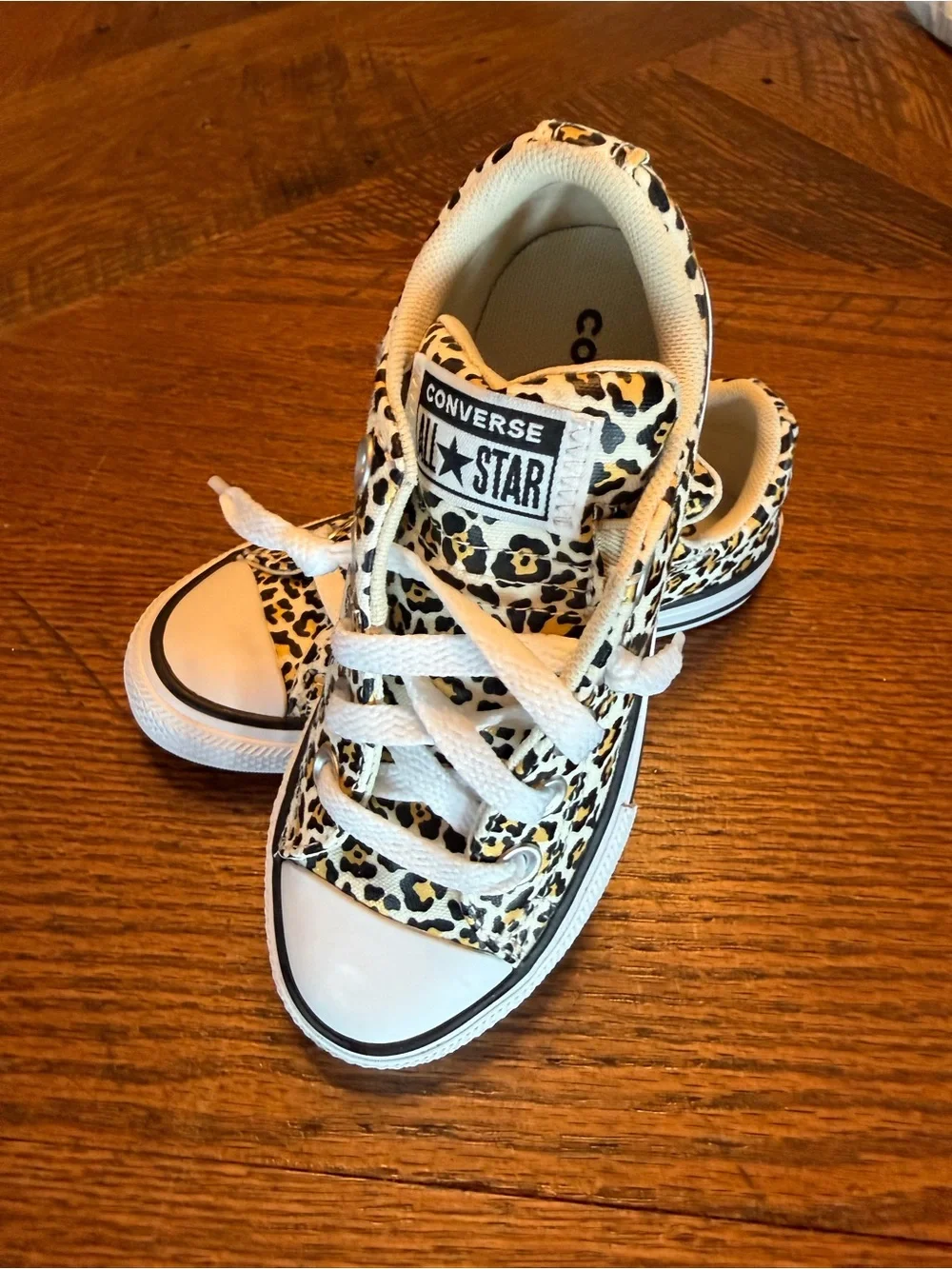 Converse Kids Leopard Print Low Top Sneakers Sz 12